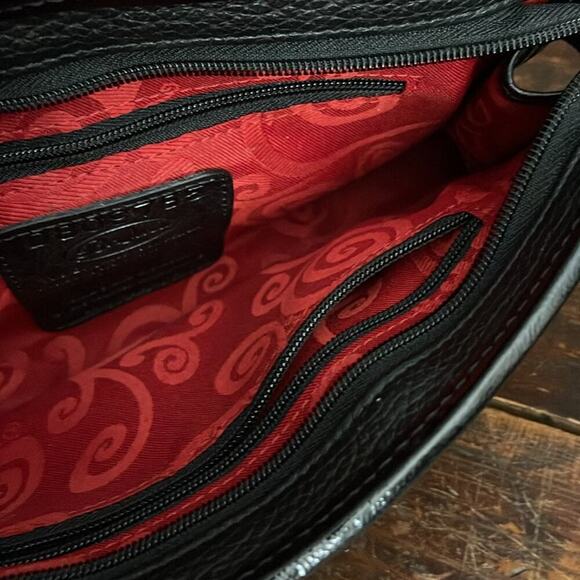 Brighton Black Vintage Patent Leather Heart Clutch 10"x5"x1" - Picture 4 of 4